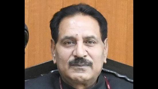 Adviser to the UT administrator Dharam Pal on Monday said that the blanket ban on crackers will be “strictly enforced”. (HT PHOTO)