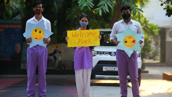 Schools in the national capital re-opened for classes IX to XII on September 1 after a prolonged closure due to the Covid-19 pandemic.(HT Photo/Kamal KS)