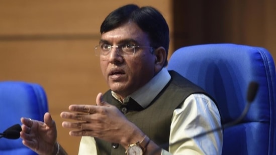 Union health minister Mansukh Mandaviya addresses a press conference in New Delhi. (HT file photo)