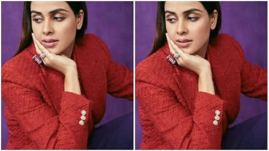 In subtle silver rings from Karishma Joolry, Genelia aptly accessorised her formal outfit.(Instagram/@who_wore_what_when)