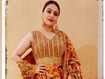 Swara Bhasker spikes Diwali vibes in <span class='webrupee'>₹</span>2 lakh sleeveless makhmal anarkali set(Instagram/reallyswara) Swara Bhasker spikes Diwali vibes in <span class='webrupee'>₹</span>2 lakh sleeveless makhmal anarkali set(Instagram/reallyswara)