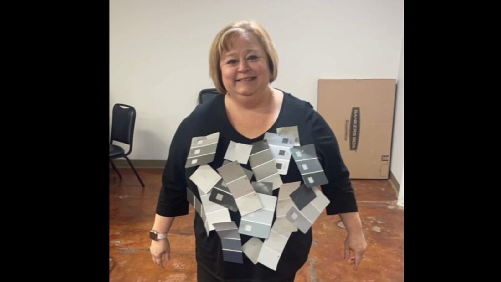 Mom dresses as 'Fifty Shades of Grey' Halloween, son shares pic on Twitter | Trending - Hindustan Times