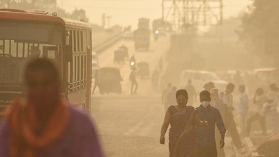 Even if emission of pollutants doesn’t decrease, the weather can improve air quality. (HT file photo) Even if emission of pollutants doesn’t decrease, the weather can improve air quality. (HT file photo)