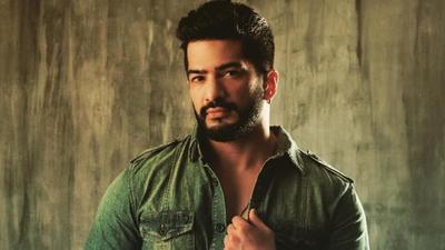 Singer Amit Tandon has come out with a cover of Sidharth Shukla’s song Dil Ko Karaar Aaya. Singer Amit Tandon has come out with a cover of Sidharth Shukla’s song Dil Ko Karaar Aaya.