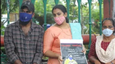 File photo: Anupama with her husband Ajith staging a fast outside Kerala secretariat. (Vivek R Nair/HT photo) File photo: Anupama with her husband Ajith staging a fast outside Kerala secretariat. (Vivek R Nair/HT photo)