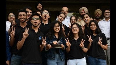 Students in a jubilant mood in Ludhiana after NEET results were announced on Tuesday. (Harsimar Pal Singh/HT) Students in a jubilant mood in Ludhiana after NEET results were announced on Tuesday. (Harsimar Pal Singh/HT)