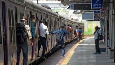 The footfall in local train services has increased as the Covid situation eased in Mumbai. (HT Photo) The footfall in local train services has increased as the Covid situation eased in Mumbai. (HT Photo)