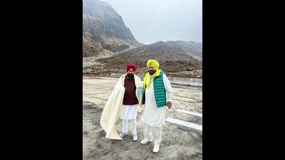 Punjab CM Charanjit Singh Channi and state Congress president Navjot Singh Sidhu during their visit to the Kedarnath temple in Rudraprayag on Tuesday. (ANI) Punjab CM Charanjit Singh Channi and state Congress president Navjot Singh Sidhu during their visit to the Kedarnath temple in Rudraprayag on Tuesday. (ANI)