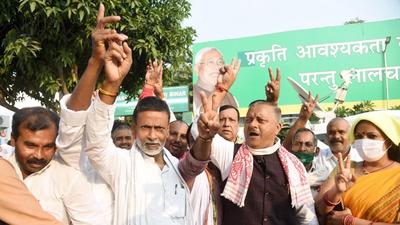 JD(U) supporters celebrate after party's victory in Bihar bypolls, in Patna on Tuesday. (Santosh Kumar/HT Photo) JD(U) supporters celebrate after party's victory in Bihar bypolls, in Patna on Tuesday. (Santosh Kumar/HT Photo)