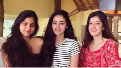 Suhana, Ananya and Shanaya have a WhatsApp group called Charlie's Angels, in which they discuss all kinds of things. (Instagram)