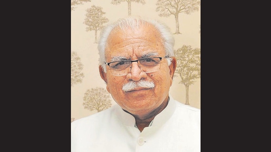 Haryana CM Manohar Lal Khattar the eligible beneficiaries will not have to make frequent visits to government offices to get their work done as all information of the beneficiaries will be available through Parivar Pehchan Patra. (HT File)