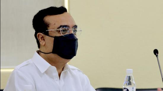 Senior Congress leader and former Union minister Ajay Maken on Tuesday demanded an apology by former Comptroller and Auditor General (CAG) Vinod Rai for his false report on 2G allotment . (ANI)