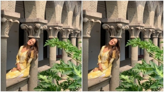 Kiara, who is currently shooting for her upcoming film Jug Jugg Jeeyo with Varun Dhawan, shared a slew of pictures of herself.(Instagram/@kiaraaliaadvani)