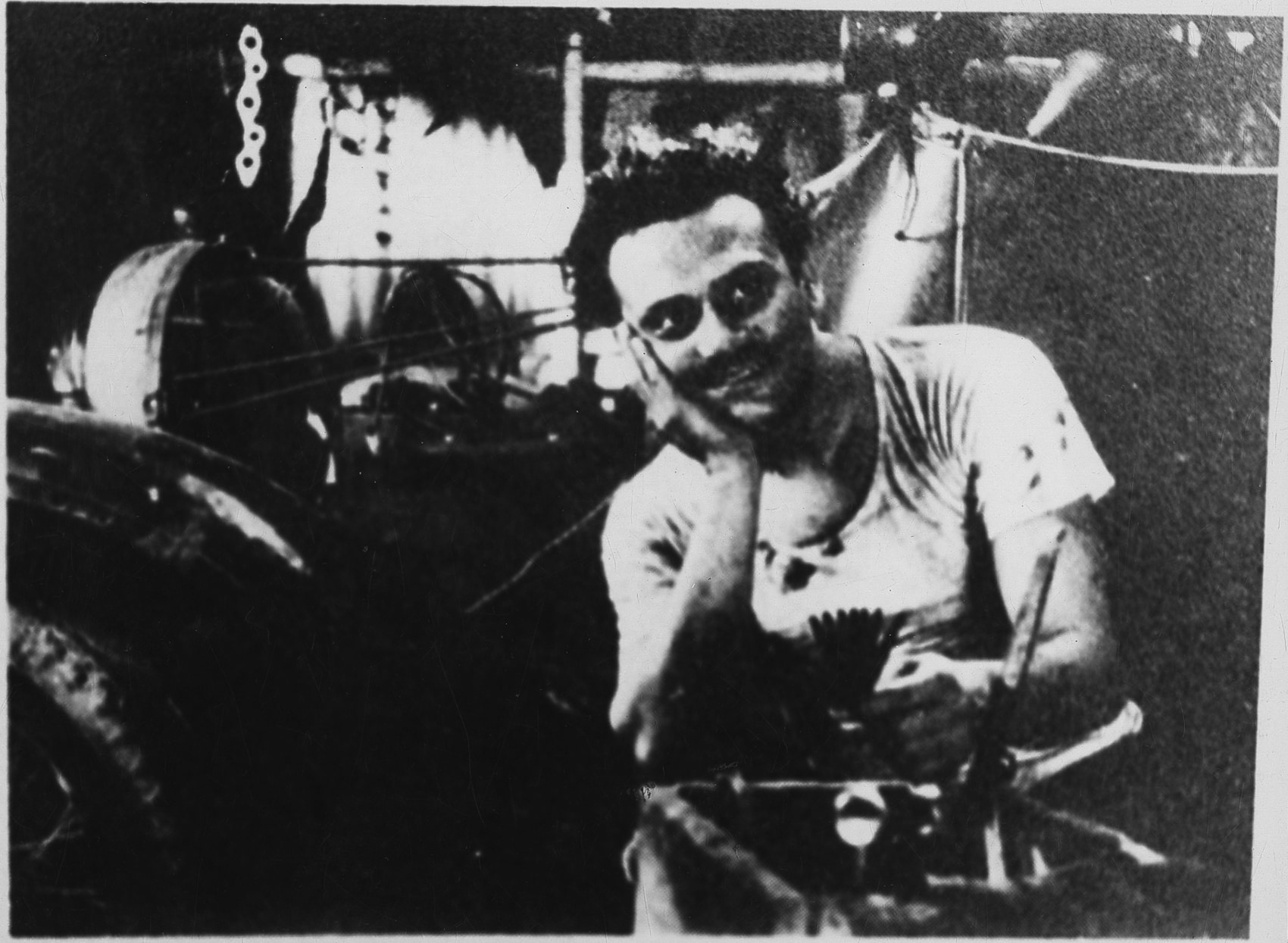 Kali Banerjee in Ritwik Ghatak’s ‘Ajantrik’ (HT Photo) Kali Banerjee in Ritwik Ghatak’s ‘Ajantrik’ (HT Photo)