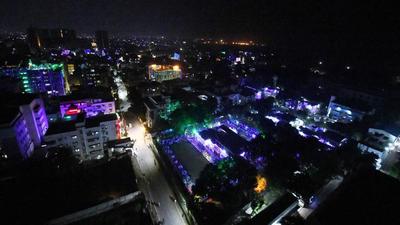 Decked up Patna city on Diwali eve. (Santosh Kumar/HT Photo) Decked up Patna city on Diwali eve. (Santosh Kumar/HT Photo)