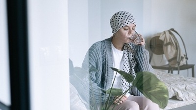 Does chemotherapy affect normal cells in such a way that they will turn around and help cancer cells? The answer is yes. (Pexels) Does chemotherapy affect normal cells in such a way that they will turn around and help cancer cells? The answer is yes. (Pexels)