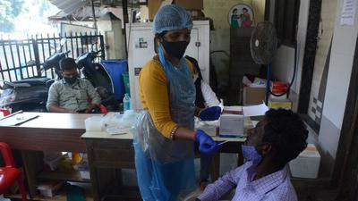 Earlier last week, 50-60 Covid cases were recorded daily within the Kalyan-Dombivli Municipal Corporation (KDMC) limits. (HT PHOTO) Earlier last week, 50-60 Covid cases were recorded daily within the Kalyan-Dombivli Municipal Corporation (KDMC) limits. (HT PHOTO)