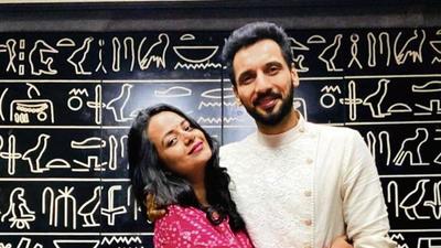 Choreographer Punit Pathak got married to Nidhi in December 2020. Choreographer Punit Pathak got married to Nidhi in December 2020.