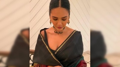 Esha Gupta is all smiles as she poses in her mother's beautiful black saree. (Instagram/@egupta) Esha Gupta is all smiles as she poses in her mother's beautiful black saree. (Instagram/@egupta)