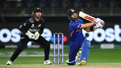 Virat Kohli top edges Ish Sodhi. (Getty) Virat Kohli top edges Ish Sodhi. (Getty)