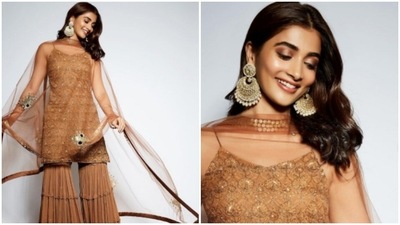Diwali 2021: Pooja Hedge decks up in a ₹39K kurta-sharara set (Instagram/@hedgepooja) Diwali 2021: Pooja Hedge decks up in a ₹39K kurta-sharara set (Instagram/@hedgepooja)