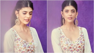 Sanjana Sanghi's white phulkari anarkali adds colourful vibes to Diwali fashion, it costs ₹58k Sanjana Sanghi's white phulkari anarkali adds colourful vibes to Diwali fashion, it costs ₹58k