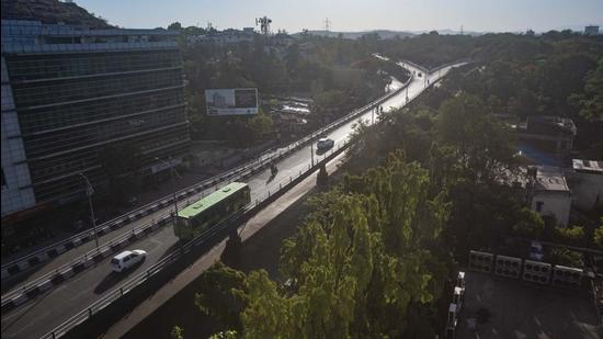  Ahead of the multilevel flyover construction work at Savitribai Phule Pune University (SPPU) chowk, changes in the traffic routes are likely after Diwali. (HT Photo)