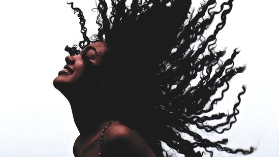 Hair conditioners help smoothen the surface of strands after every wash.(Unsplash) Hair conditioners help smoothen the surface of strands after every wash.(Unsplash)