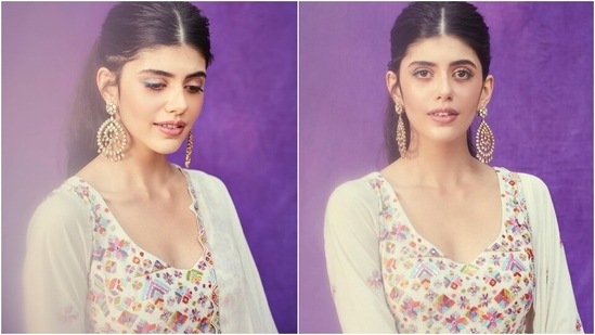Sanjana Sanghi's white phulkari anarkali adds colourful vibes to Diwali fashion, it costs <span class='webrupee'>₹</span>58k