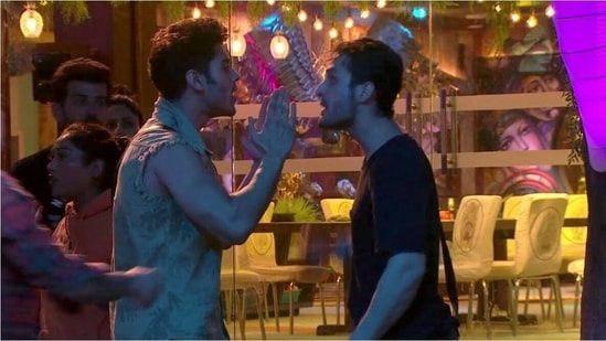 Simba Nagpal got violent with Umar Riaz in an earlier episode.