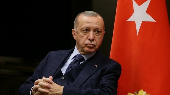 Turkish president Recep Tayyip Erdogan's health became a hot subject on social media after a short video clip purportedly showing him walking with great difficulty went viral on Friday.(Vladimir Smirnov / REUTERS) Turkish president Recep Tayyip Erdogan's health became a hot subject on social media after a short video clip purportedly showing him walking with great difficulty went viral on Friday.(Vladimir Smirnov / REUTERS)