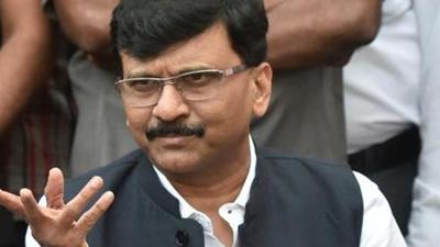 Shiv Sena MPSanjayRaut’s comment came a day after the BJP led Central government reduced excise duty on fuel to bring petrol and diesel prices down by ₹5 and ₹10 respectively (Kunal Patil/HT Photo) Shiv Sena MPSanjayRaut’s comment came a day after the BJP led Central government reduced excise duty on fuel to bring petrol and diesel prices down by ₹5 and ₹10 respectively (Kunal Patil/HT Photo)