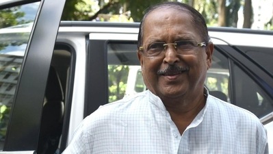Subrata Mukherjee, senior Trinamool Congress leader and West Bengal minister of panchayats and rural development, died of a heart attack on Thursday (HT File Photo/Samir Jana) Subrata Mukherjee, senior Trinamool Congress leader and West Bengal minister of panchayats and rural development, died of a heart attack on Thursday (HT File Photo/Samir Jana)