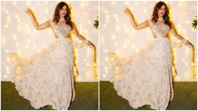 Priyanka accessorised her festive look with a silver and green choker and multiple bangles. (Instagram/@priyankachopra) Priyanka accessorised her festive look with a silver and green choker and multiple bangles. (Instagram/@priyankachopra)