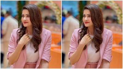 Prachi took off to Bengaluru to attend an inaugural ceremony of a store, recently. (Instagram/@prachidesai)