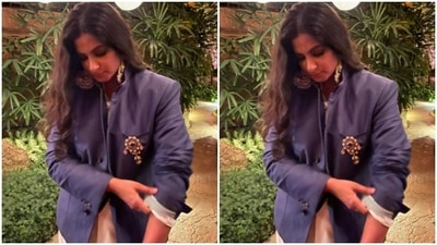 With the sleeves rolled up, Rhea accessorised her Diwali look with statement golden earrings. (Instagram/@rheakapoor) With the sleeves rolled up, Rhea accessorised her Diwali look with statement golden earrings. (Instagram/@rheakapoor)