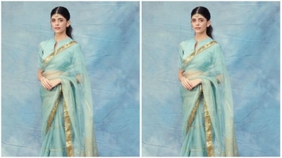 Assisted by makeup artists Shruti and Yashaswini, Sanjana opted for a minimal makeup look. In nude eyeshadow, drawn eyebrows, contoured cheeks and a nude shade of lipstick, Sanjana was ready for Diwali. (Instagram/@sanjanasanghi96) Assisted by makeup artists Shruti and Yashaswini, Sanjana opted for a minimal makeup look. In nude eyeshadow, drawn eyebrows, contoured cheeks and a nude shade of lipstick, Sanjana was ready for Diwali. (Instagram/@sanjanasanghi96)