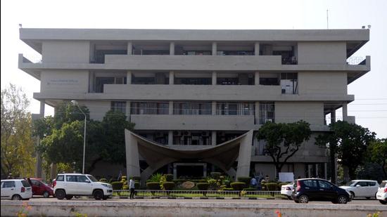 A view of Panjab University’s administrative building in Chandigarh. A woman was found dead on the university’s campus on Thursday morning. (HT photo/File)