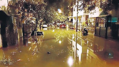 Bengaluru’s crumbling infrastructure was once again put to the test during the heavy downpour in October. (ANI) Bengaluru’s crumbling infrastructure was once again put to the test during the heavy downpour in October. (ANI)