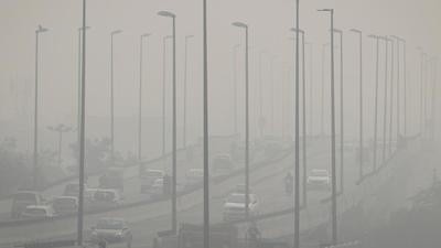Traffic moves on a flyover on a smoggy morning in New Delhi on Diwali day. Delhi’s air quality dropped to ‘severe’ as it marked Diwali with firecrackers despite a ban. (REUTERS/File) Traffic moves on a flyover on a smoggy morning in New Delhi on Diwali day. Delhi’s air quality dropped to ‘severe’ as it marked Diwali with firecrackers despite a ban. (REUTERS/File)