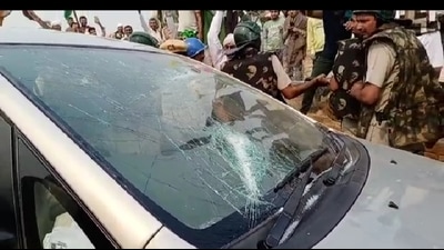 A broken windshield of the vehicle belonging to BJP’s Rajya Sabha MP Ram Chander Jangra Hisar on Friday. (HT Photo) A broken windshield of the vehicle belonging to BJP’s Rajya Sabha MP Ram Chander Jangra Hisar on Friday. (HT Photo)