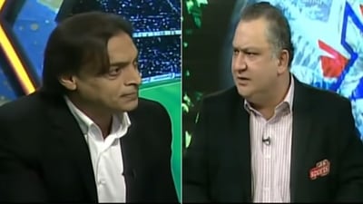 Shoaib Akhtar and Nauman Niaz. (YouTube/Screengrab) Shoaib Akhtar and Nauman Niaz. (YouTube/Screengrab)