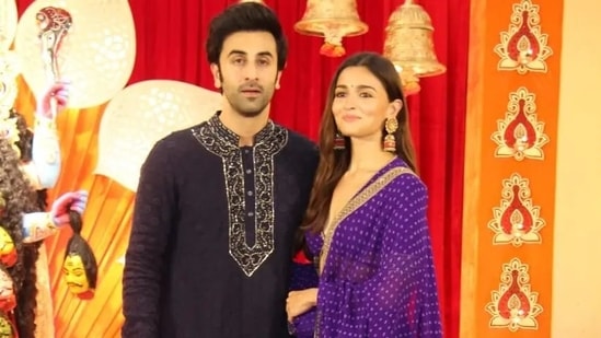 Ranbir Kapoor and Alia Bhatt at a puja pandal in Mumbai.(Varinder Chawla)