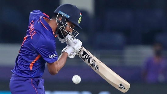 Dubai : India's KL Rahul plays a shot during the Cricket Twenty20 World Cup match between India and Scotland in Dubai, UAE, Friday, Nov. 5, 2021.AP/PTI Photo(AP11_05_2021_000269B)(AP)