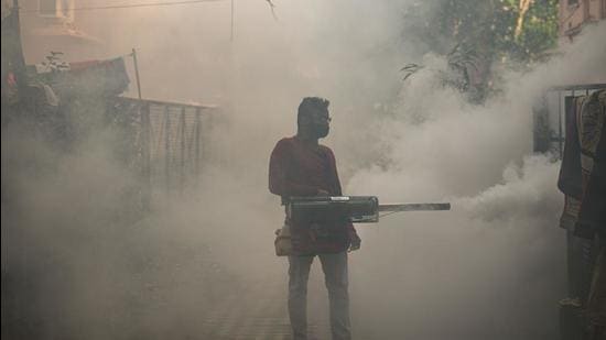Last month, the east corporation had set up a separate ward of 160 beds for dengue patients at the Swami Dayanand hospital. (HT Archive)