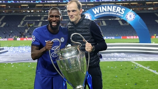 Antonio Ruediger and Thomas Tuchel, Manager of Chelsea pose with the Champions League Trophy.&nbsp;(Getty)