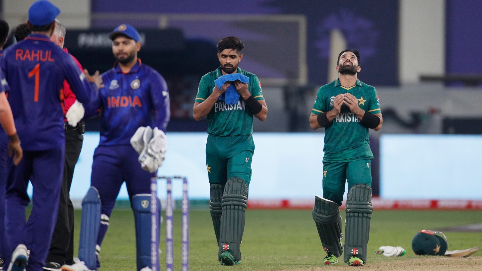 New Zealand stay alive at T20 World Cup as Pakistan, Sri Lanka lose