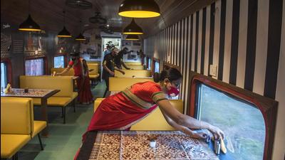 Nearly 10,000 citizens have visited the restaurant on wheels at CSMT from the day it was inaugurated on October 18. The railways are now planning to open 10 more such restaurants in the Maharashtra. (Pratik Chorge/HT Photo)