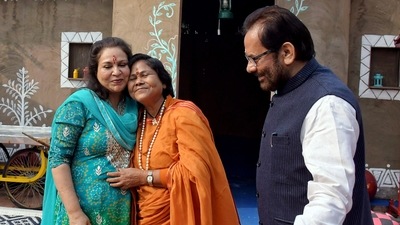 Seema Naqvi, Union Minister Mukhtar Abbas Naqvi's wife, greets Union Minister of State for Consumer Affairs Sadhvi Niranjan as she visits to celebrate Bhai Dooj with Union Minister Mukhtar Abbas Naqvi, in New Delhi. (ANI) Seema Naqvi, Union Minister Mukhtar Abbas Naqvi's wife, greets Union Minister of State for Consumer Affairs Sadhvi Niranjan as she visits to celebrate Bhai Dooj with Union Minister Mukhtar Abbas Naqvi, in New Delhi. (ANI)
