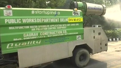 An anti-smog water tank spraying water on roads of Delhi on Saturday. (ANI Photo) An anti-smog water tank spraying water on roads of Delhi on Saturday. (ANI Photo)